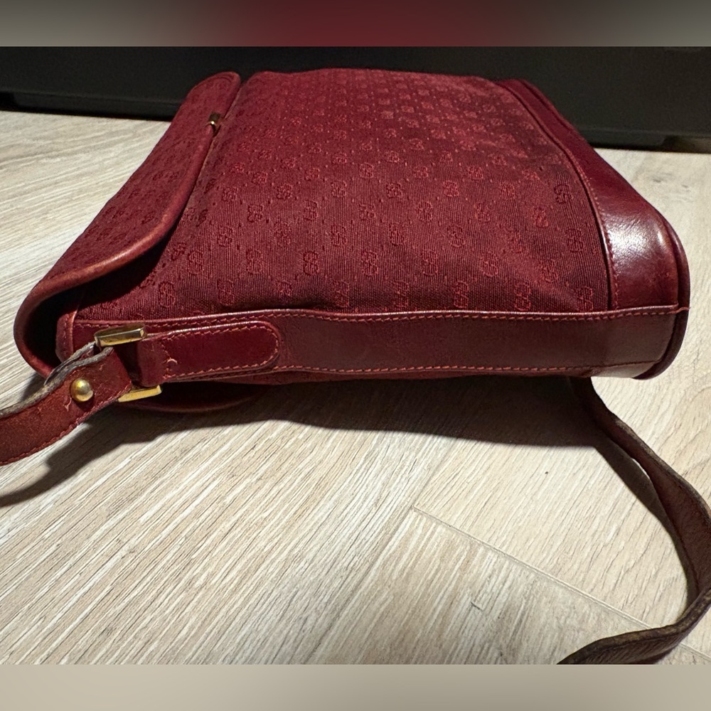 Gucci Vintage Micro Guccissima in a burgundy canvas & leather crossbody bag - Picture 8 of 16